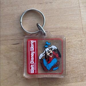 Vintage 80’s/90’s Walt Disney World Goofy Key Chain